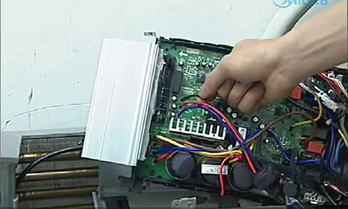 临泽美的空调电话是多少